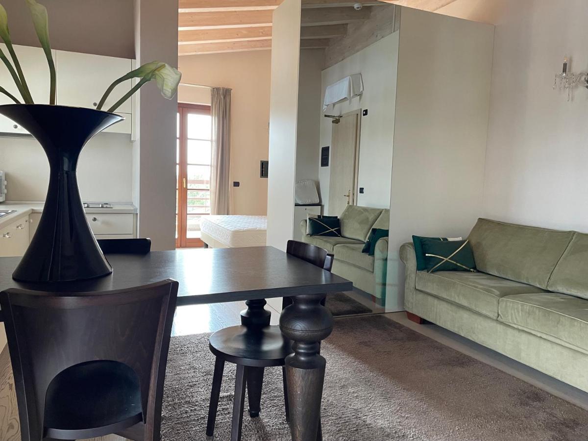Residence Alexandra Stay Sirmione Bagian luar foto