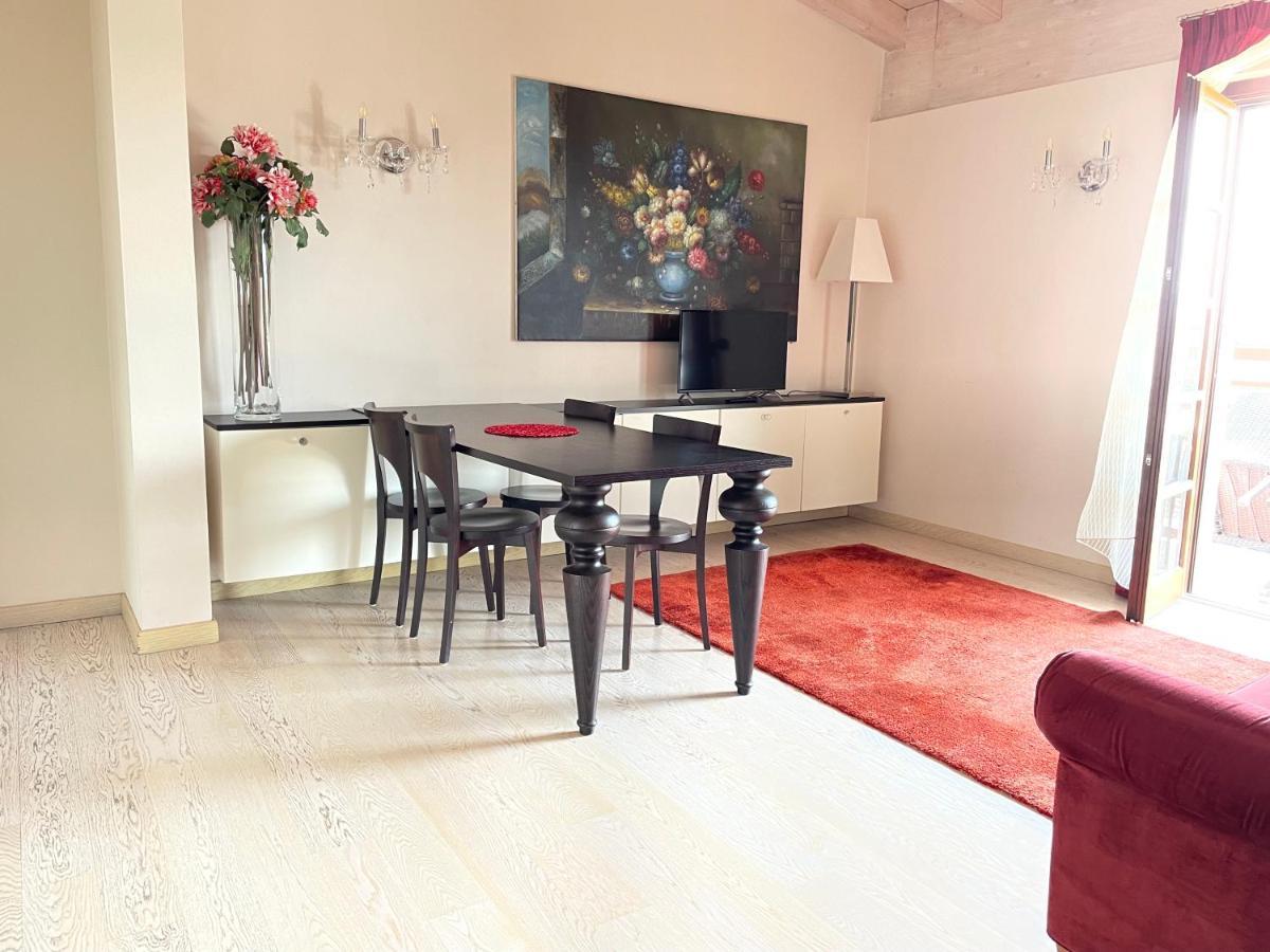Residence Alexandra Stay Sirmione Bagian luar foto